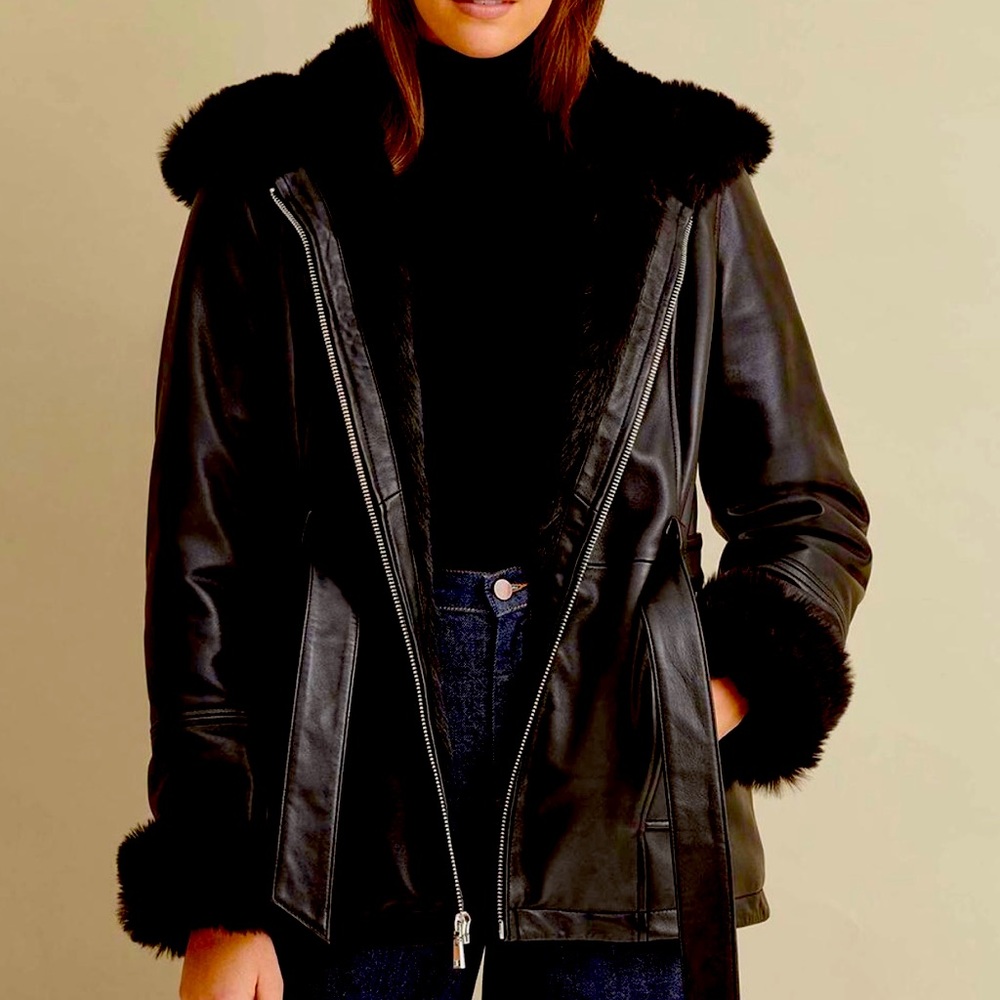 SOLD.   .DANIER Buttery Soft Leather Jacket w/ Fur Collar and Belted SZ 6 - 8 - Picture 2 of 16